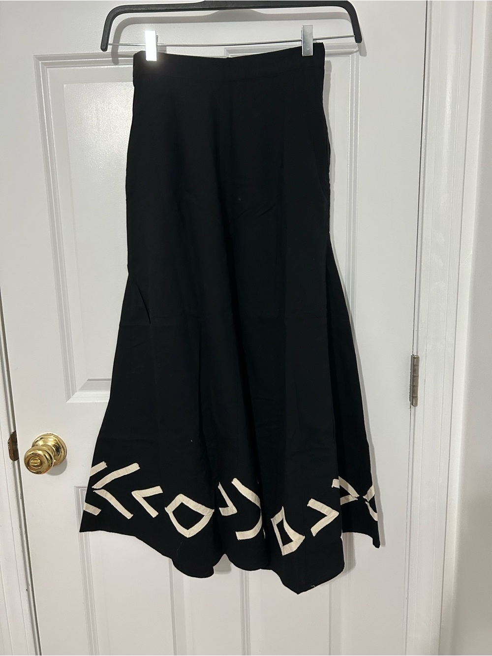 H&M cotton skirt in black